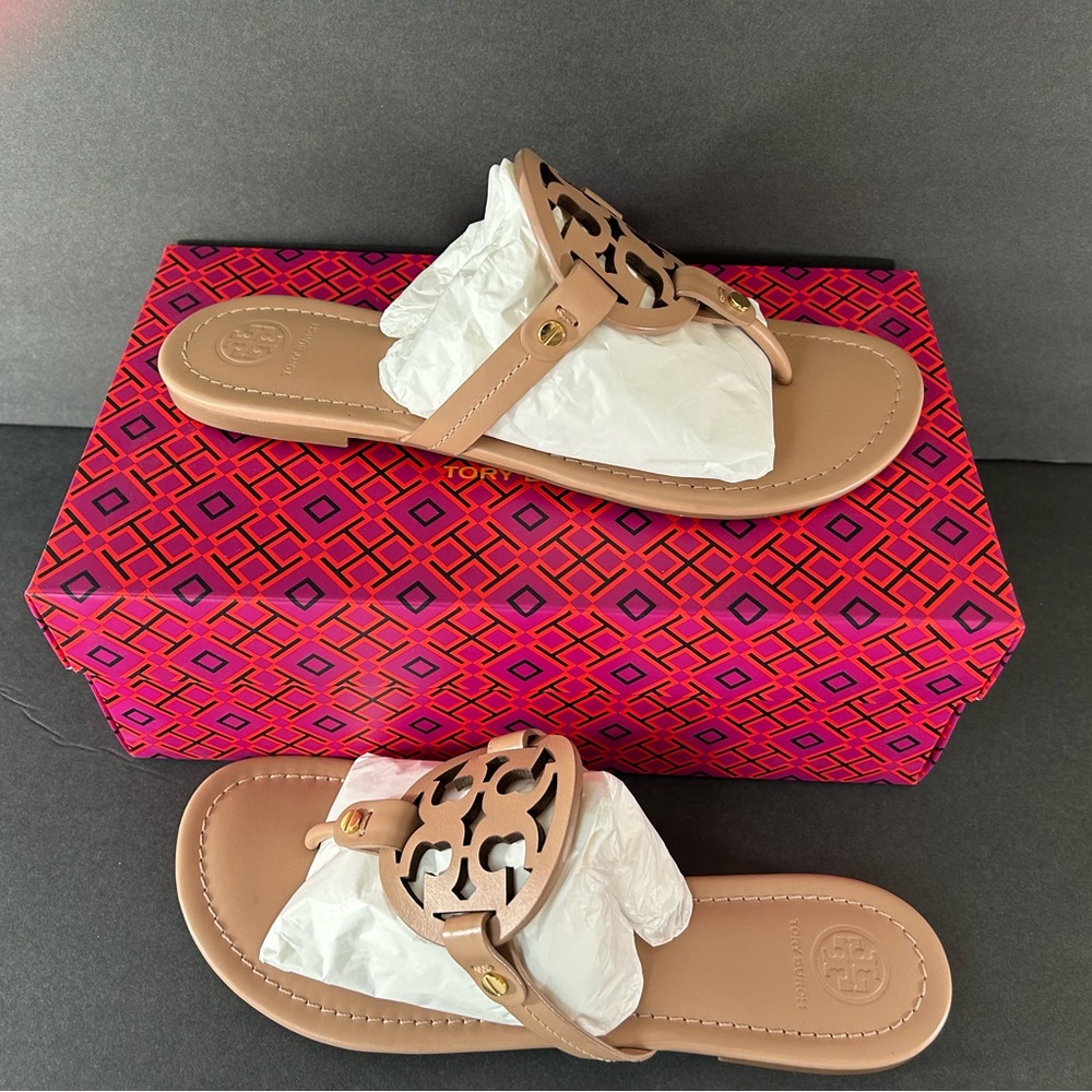 Tory Burch Miller Calfskin Leather Sandals Size 9.5 Light Makeup New In Box